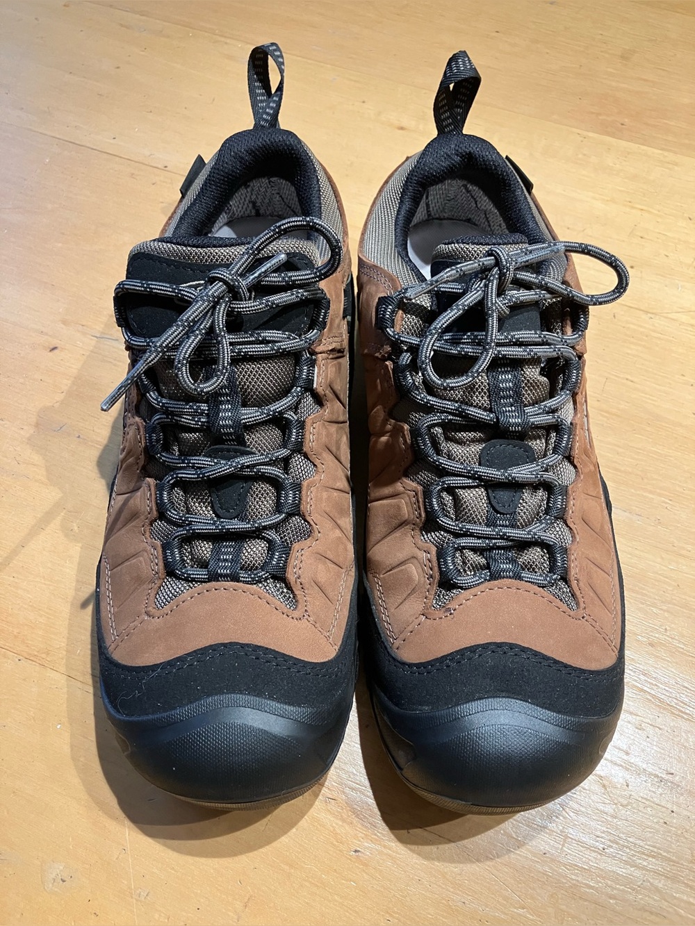 Men's Brown Keen Hiking Shoes